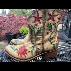 Liberty black cowgirls boots